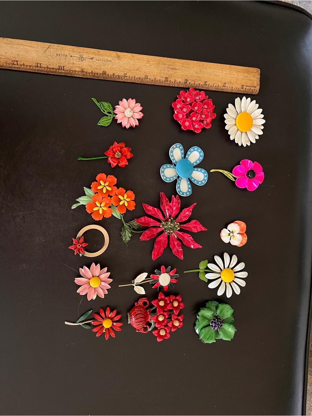 1960's Vintage Metal Enamel/plastic Flower Brooch Lot of 16 - Picture 2 of 8